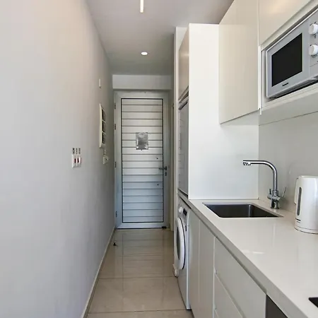 Phaedrus Living - Seaside Luxury Flat Harbour 108 Πάφος